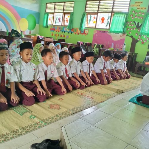 Sekolah Islam Mendukung Pendidikan Karakter